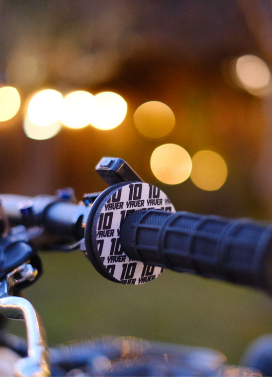 Customizable grip donuts