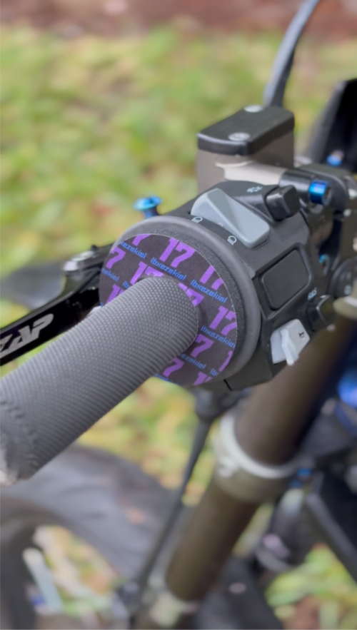 Customizable Grip Donuts