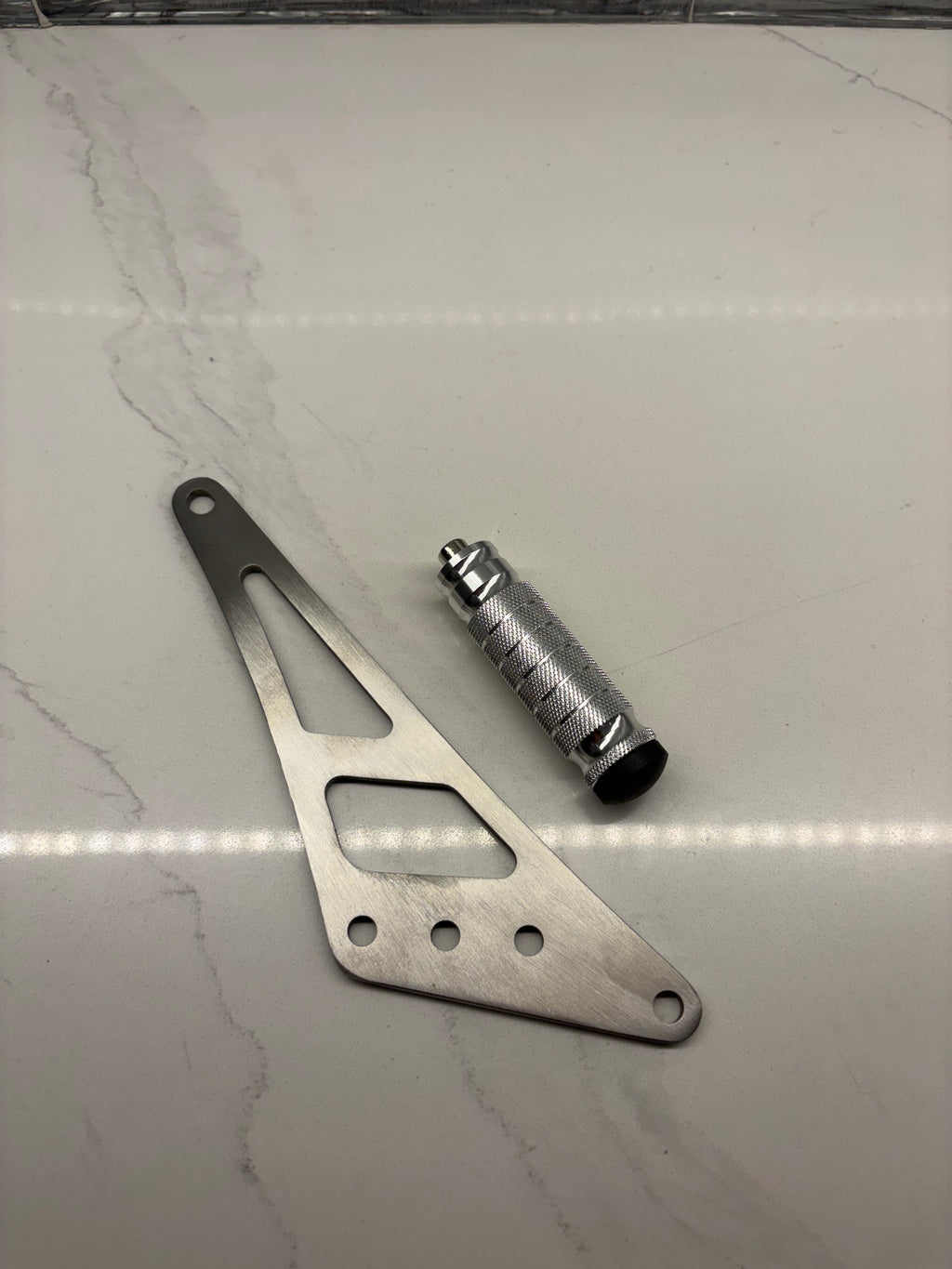 Surron Ultra Bee Shiftlock and Bracket